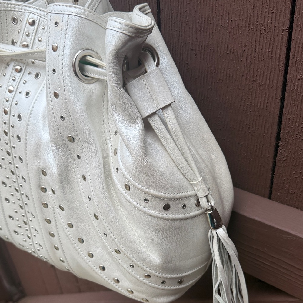 Elliott Lucca NWT Rare Anna Pearly Opalescent White Elegant Studded Hobo Bag - Picture 5 of 13